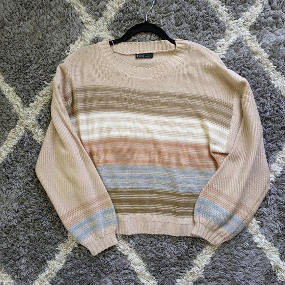 Very J Multi Color Striped Round Neck Sweater Top Size Small - Picture 7 of 8